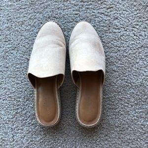 Tan mules